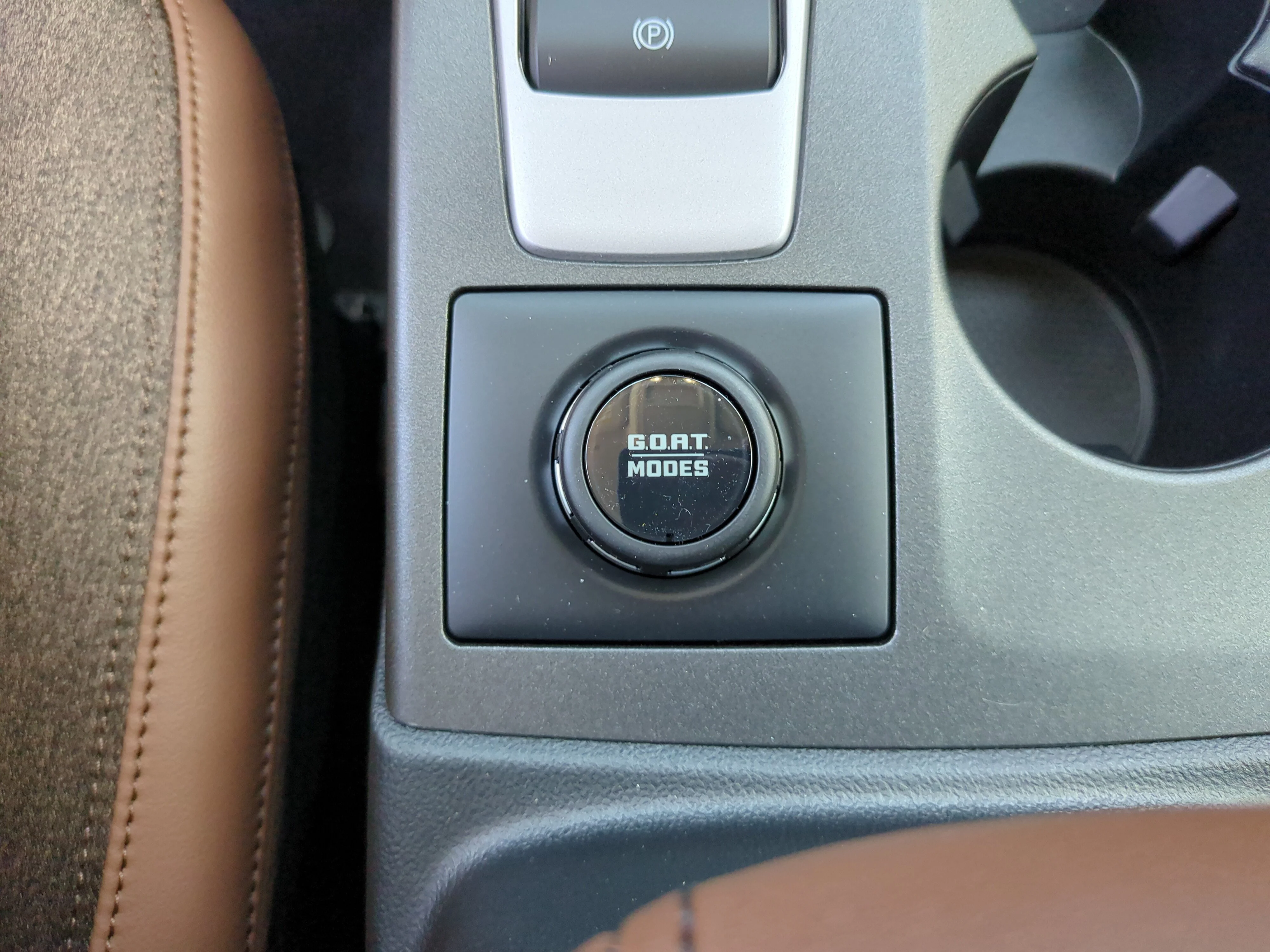 New 2026 Carbonized Gray Metallic Ford Outer Banks® image 26