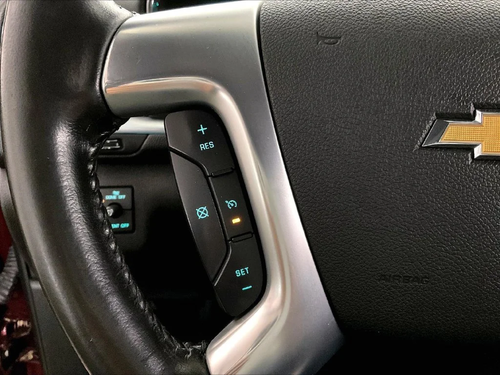 Used 2017 Red Chevrolet 2LT image 22