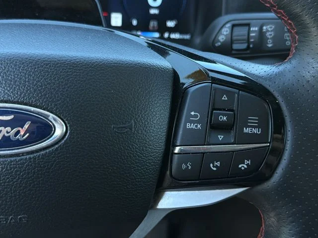 Used 2025 Gray Ford ST-Line image 29