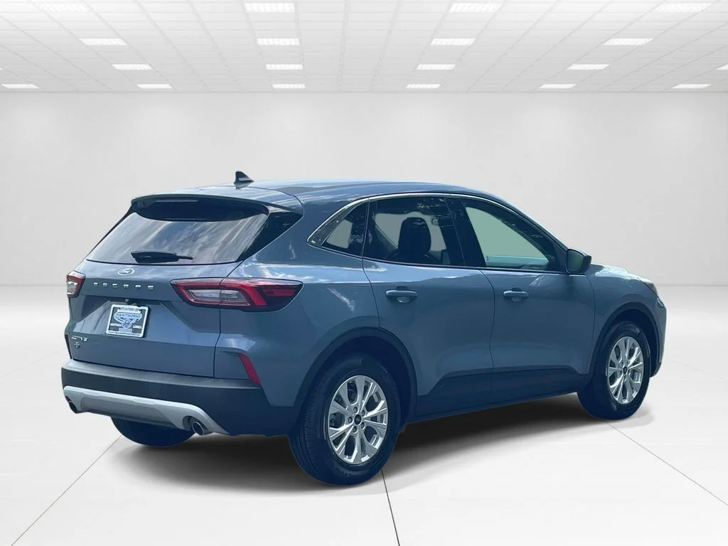 Used 2023 Blue Ford Active image 6