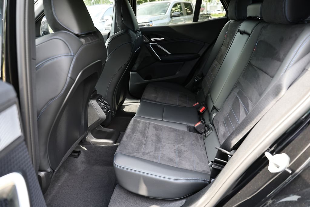 New 2026 Black Sapphire Metallic BMW xDrive28i image 27