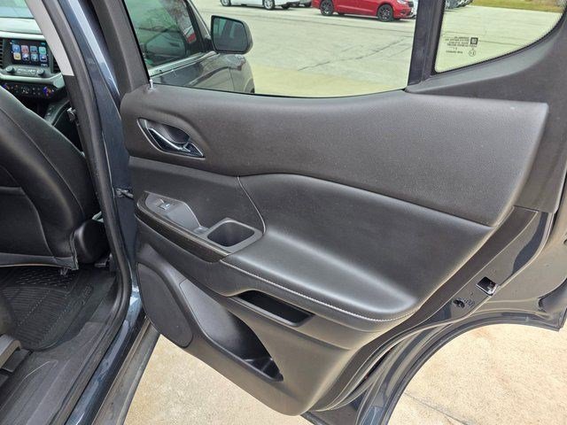 Used 2019 Dark Sky Metallic GMC SLT image 12
