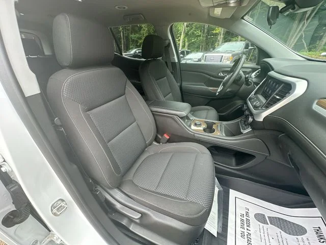 Used 2023 White GMC SLE image 31
