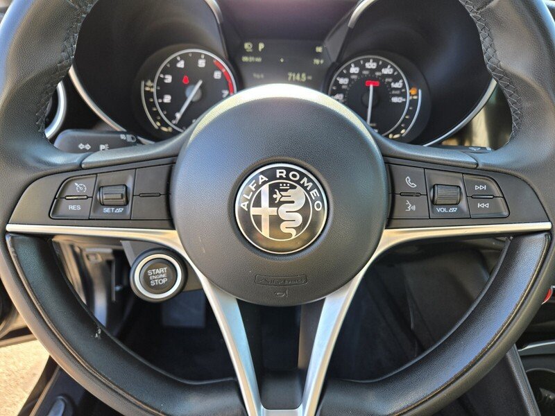 2018 Alfa Romeo Giulia Base - Photo 22