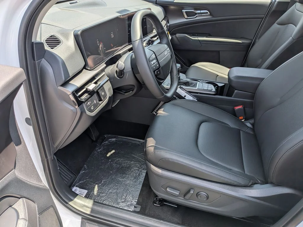 New 2026 White Pearl Kia EX image 46