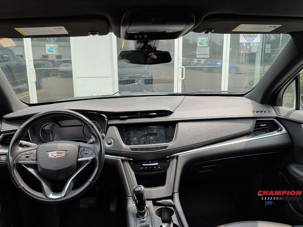 Used 2023 Black Cadillac Luxury image 16