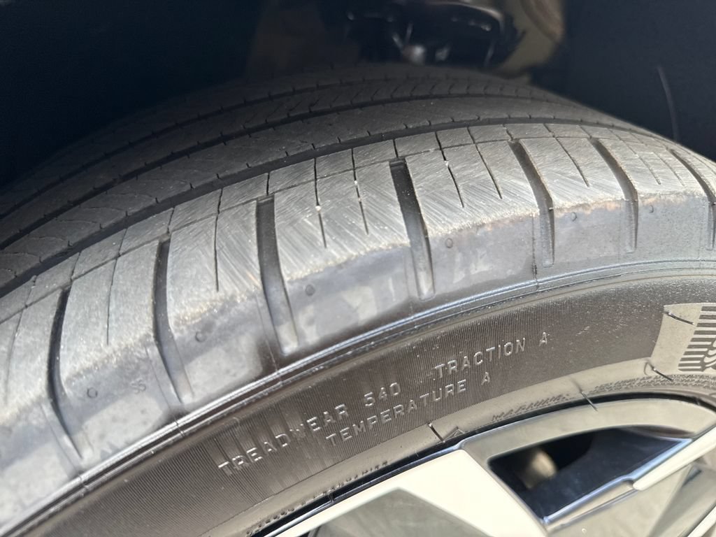 Used 2024 Abyss Black Hyundai SEL image 27