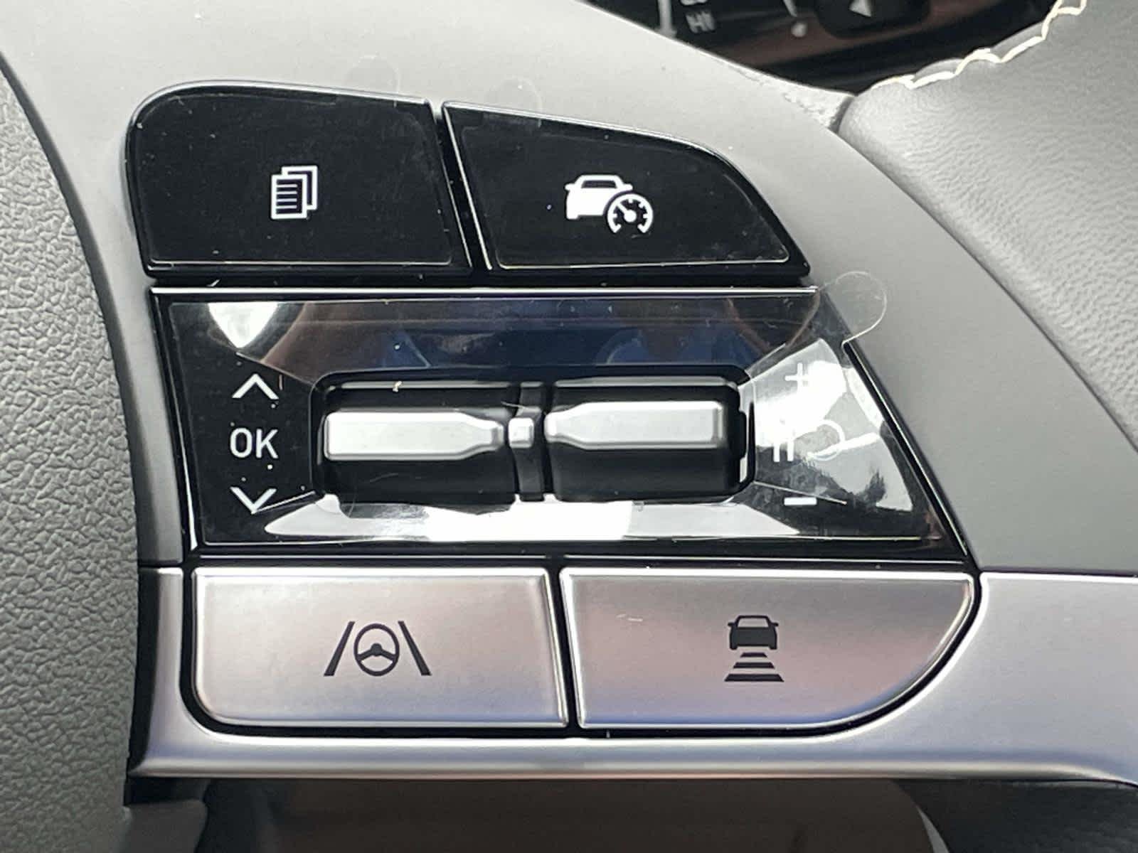 New 2026 Serenity White Hyundai SEL Sport Premium image 28