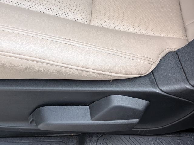Used 2022 White Ford Limited image 16