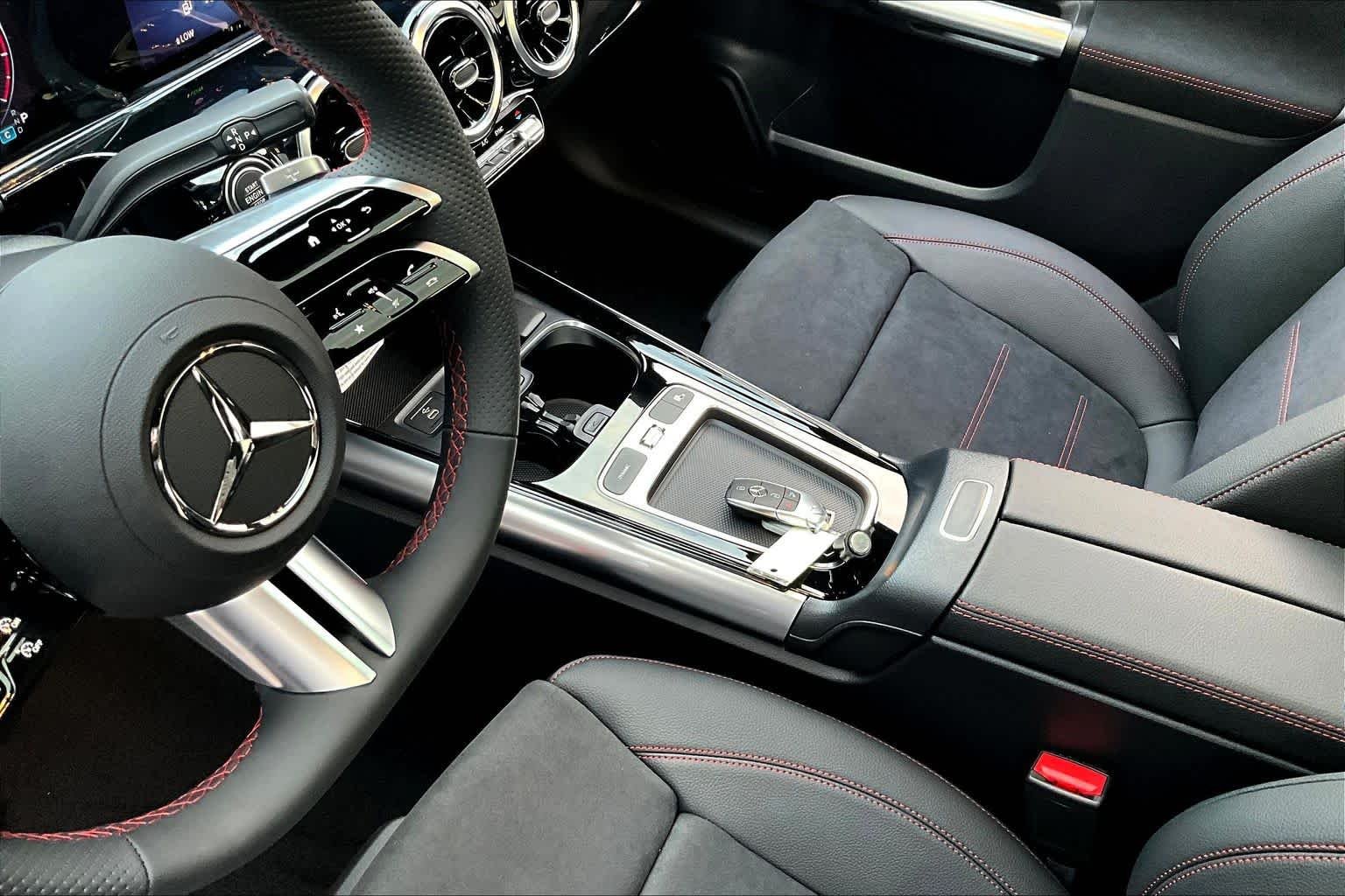 Used 2026 Night Black Mercedes-Benz GLA 250 image 17
