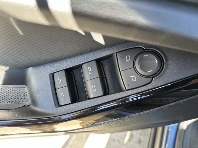 2027 Chevrolet Equinox LT - Photo 21