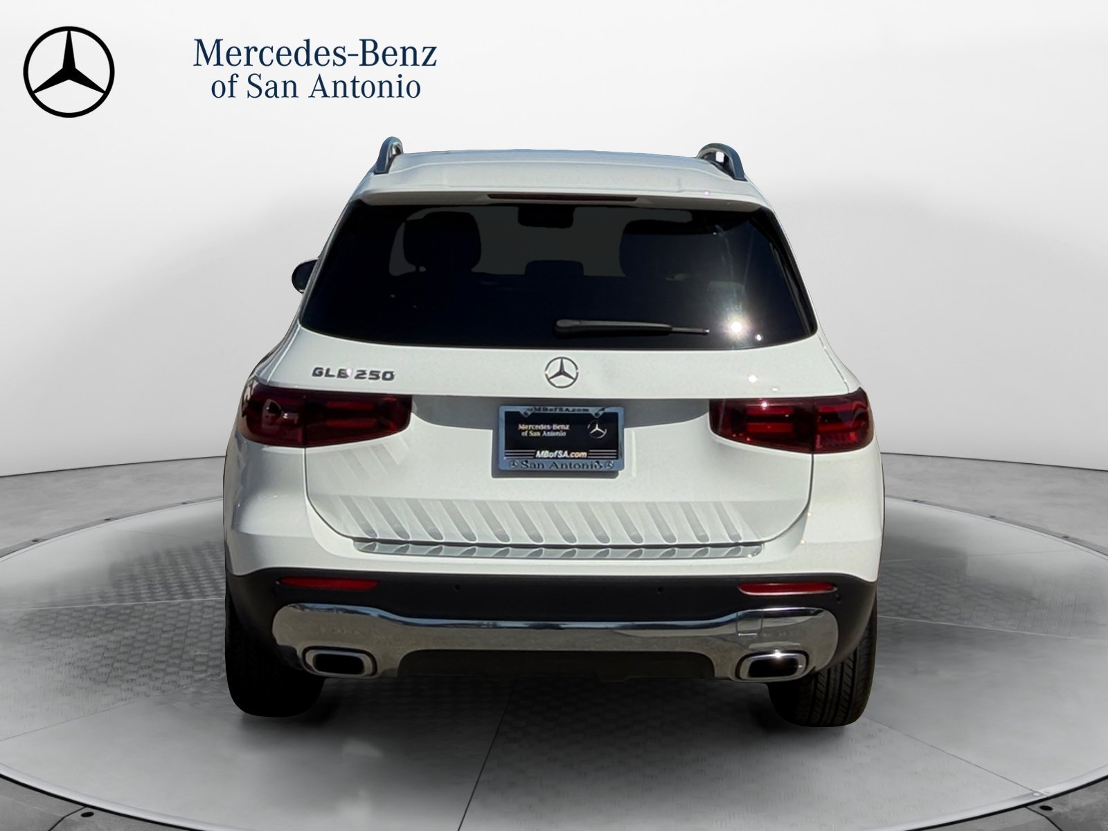 Used 2025 Polar White Mercedes-Benz GLB 250 image 6
