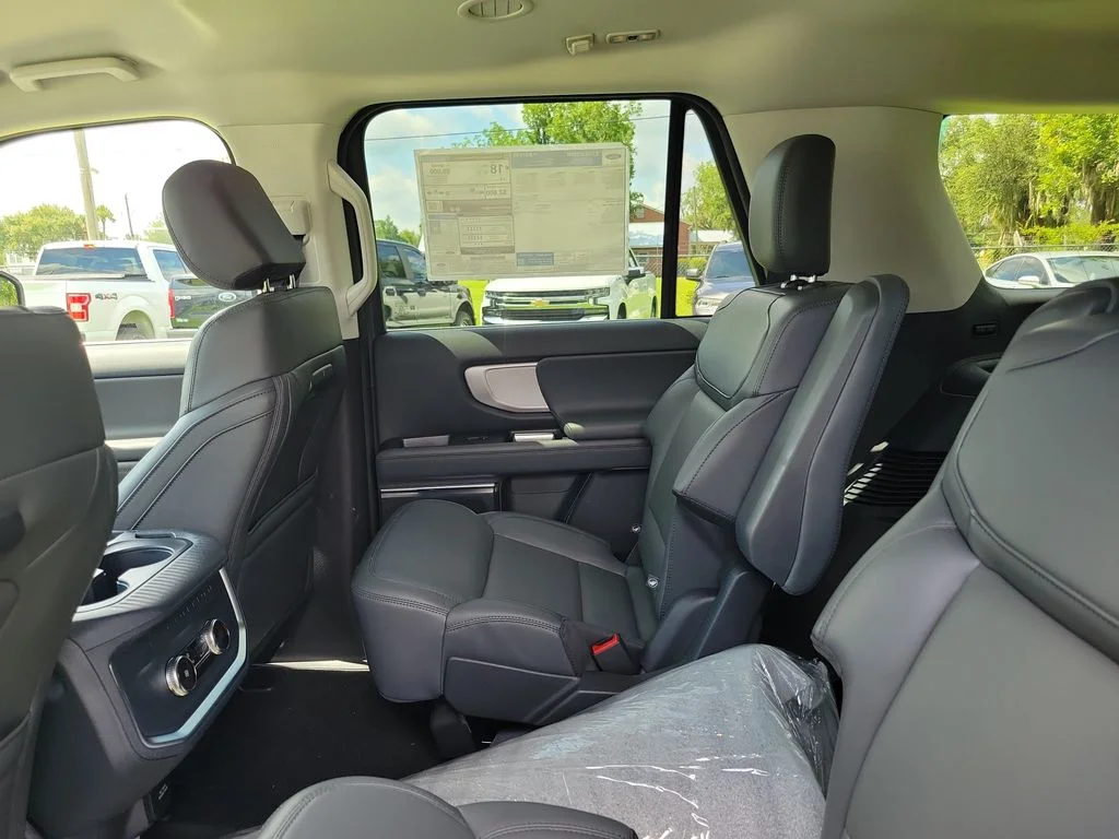 New 2027 Star White Metallic Tri-Coat Ford Active image 12