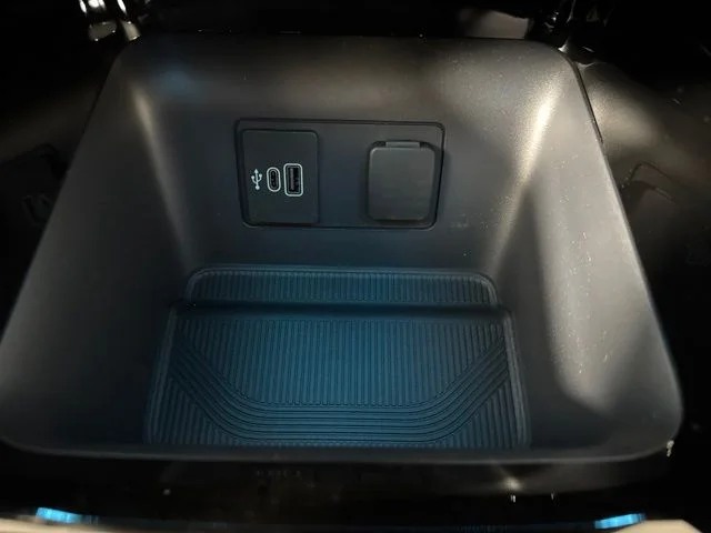New 2026 Agate Black Metallic Ford Platinum image 18