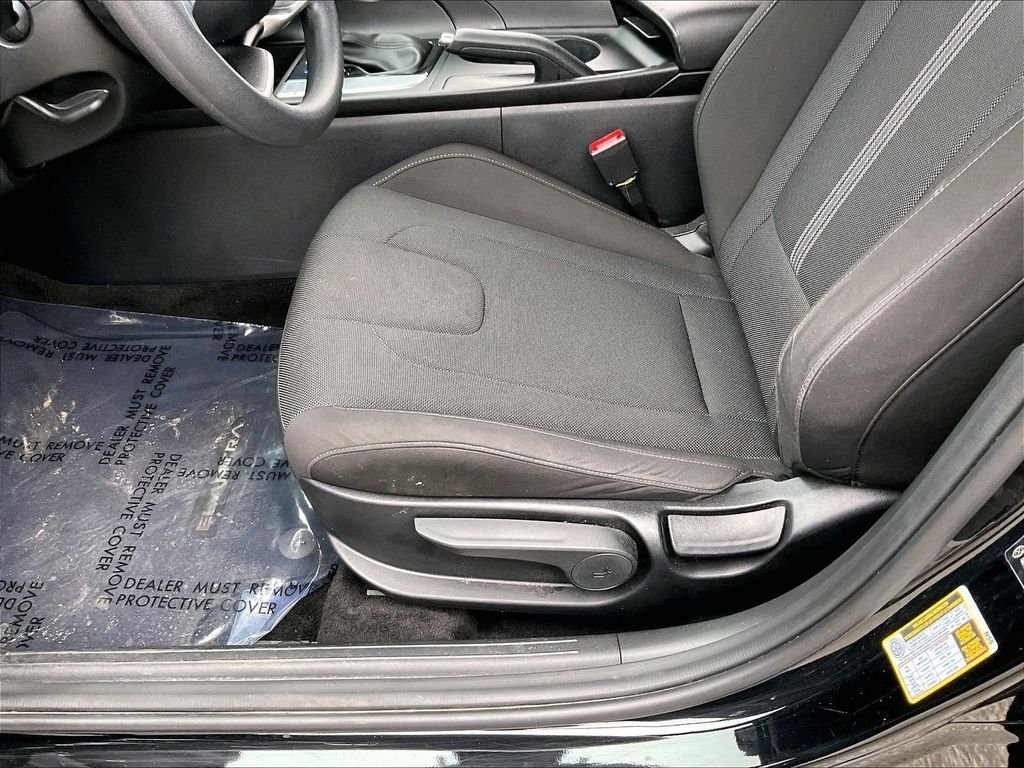 Used 2025 Abyss Black Hyundai SE image 31