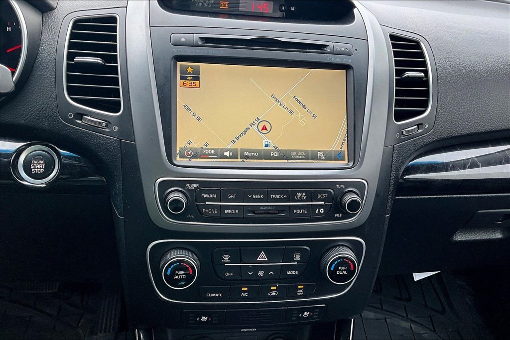Used 2014 Black Kia EX image 15