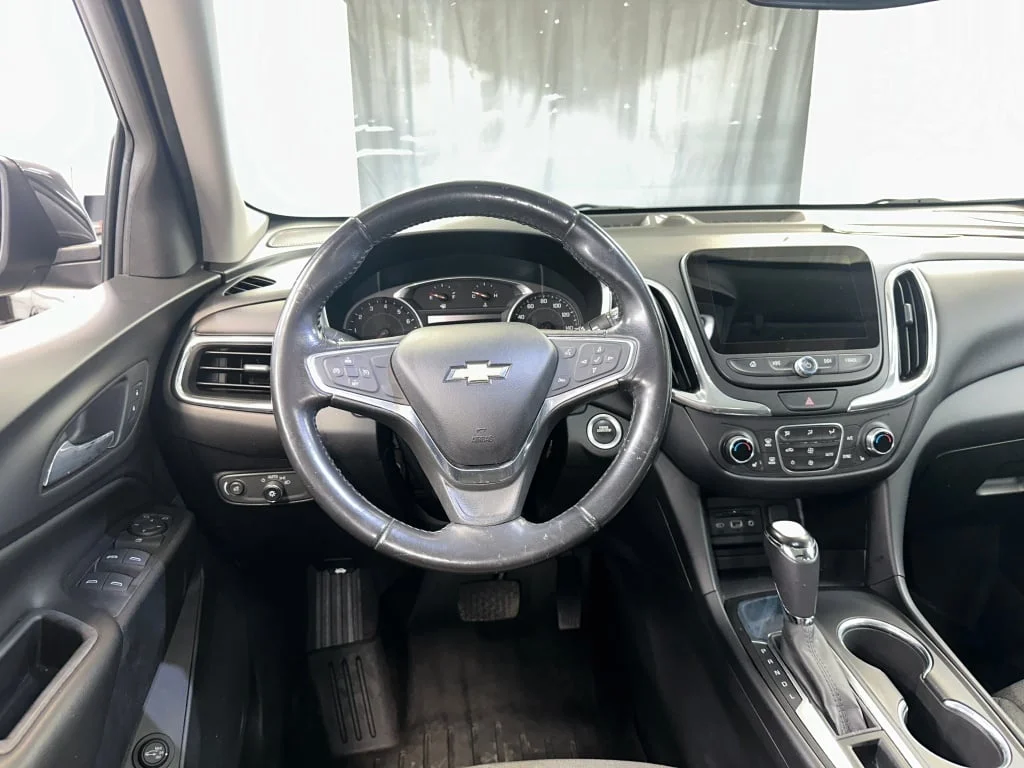 Used 2019 Chevrolet Equinox LT with VIN 2GNAXKEV9K6165062 for sale in Youngstown, OH