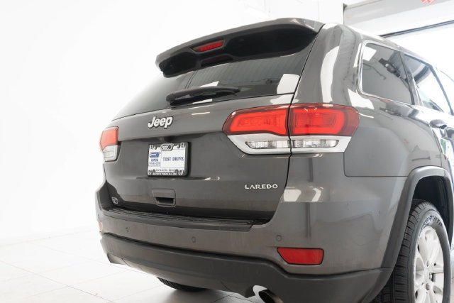 Used 2021 Gray Jeep Laredo E image 23