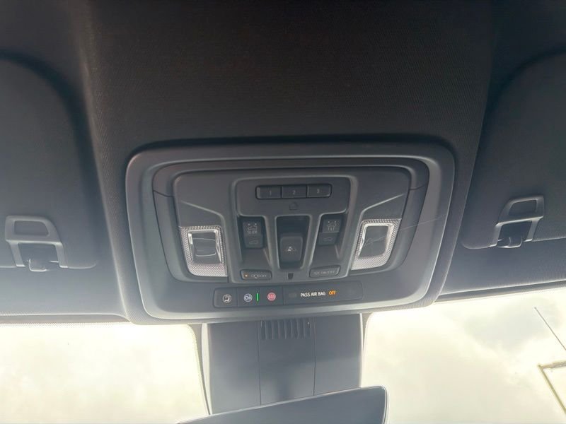 Used 2026 Silver GMC AT4 image 32