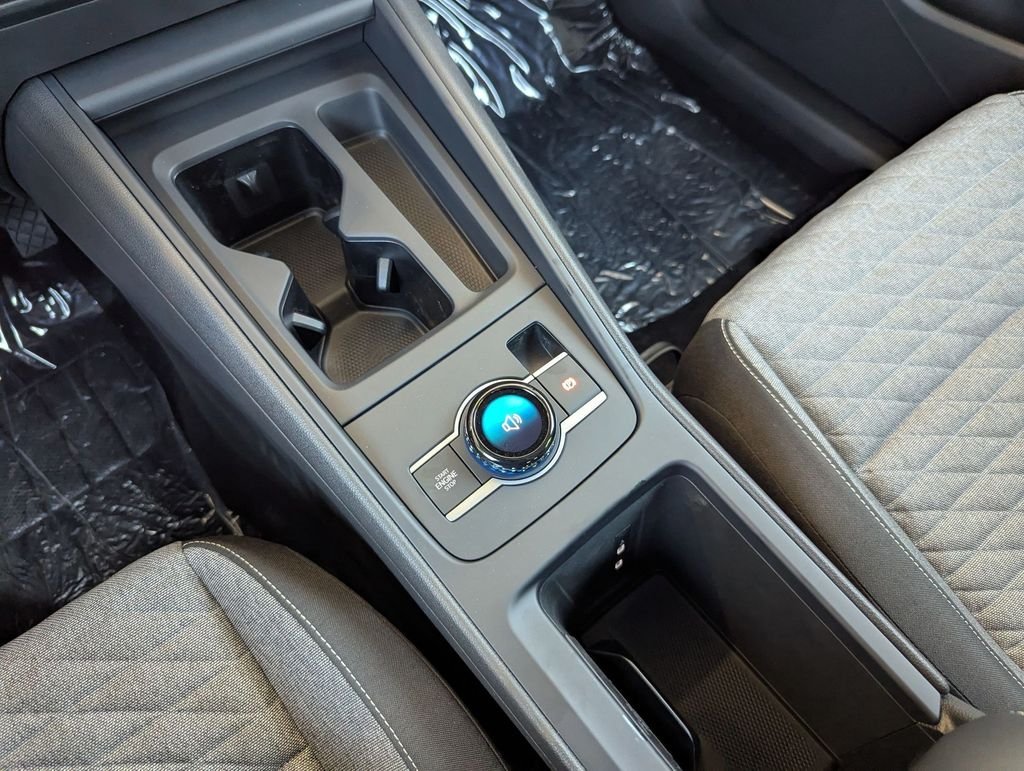 2025 Volkswagen Tiguan SE - Photo 13