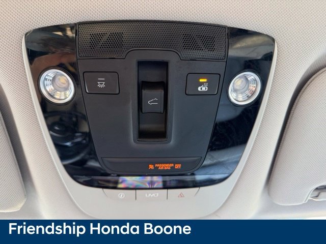 Used 2021 Black Kia SX image 32