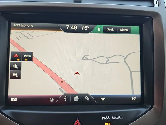 Used 2015 Red Lincoln Base image 21