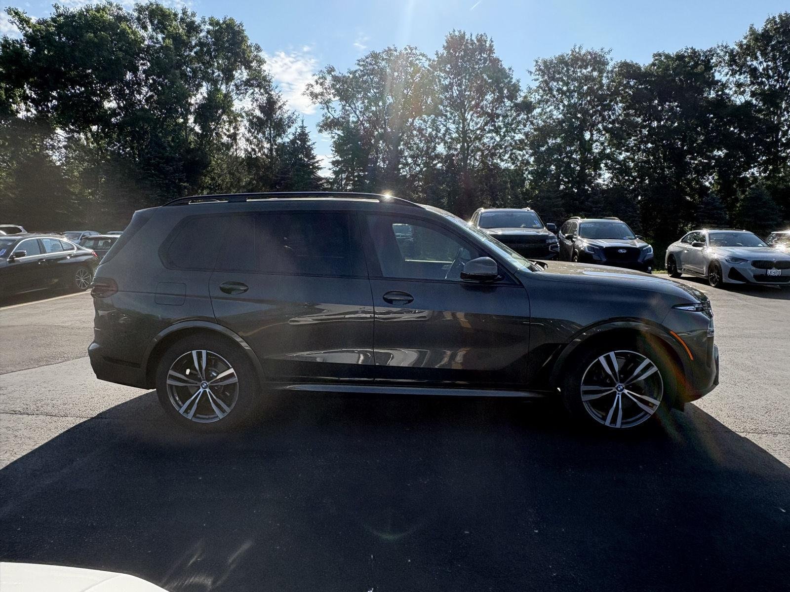 New 2026 Manhattan Green Metallic BMW xDrive40i image 6