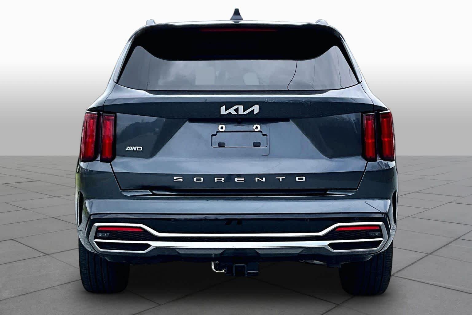 Used 2022 Gravity Grey Kia SX image 5