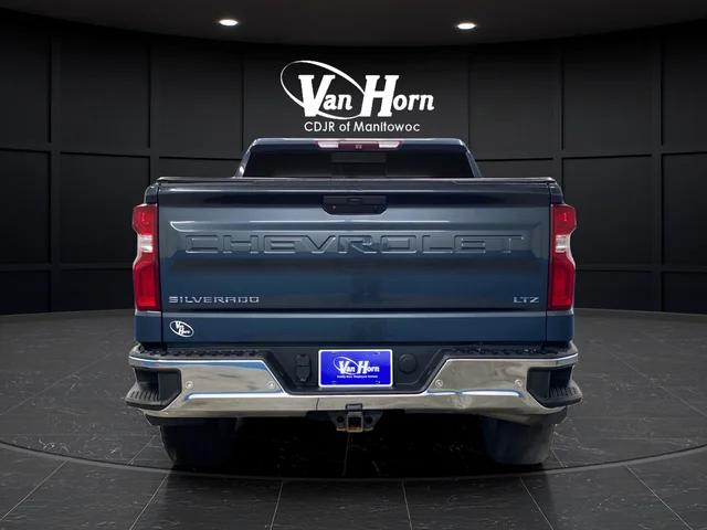 Used 2019 Shadow Gray Metallic Chevrolet LTZ image 4