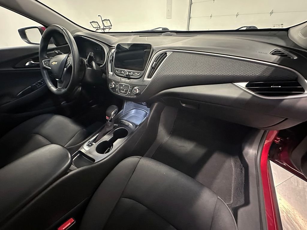 Used 2025 Red Chevrolet RS image 27