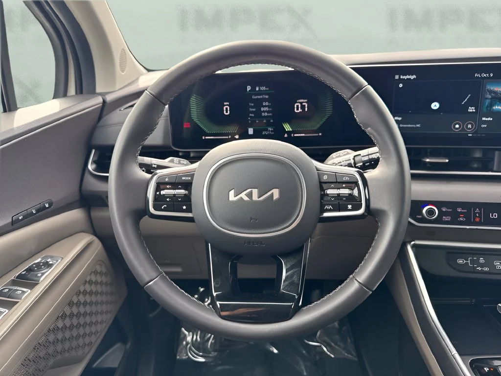 Used 2025 White Kia EX image 15