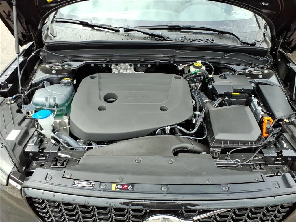 New 2026 Onyx Black Volvo Core image 10