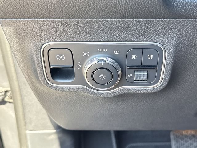 2025 Mercedes-Benz GLB Base - Photo 19