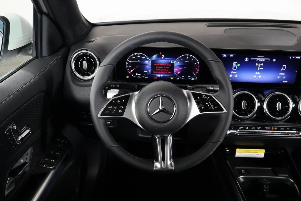 New 2026 Polar White Mercedes-Benz GLB 250 image 13