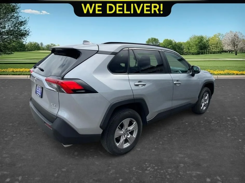 Used 2025 Silver Toyota XLE image 5