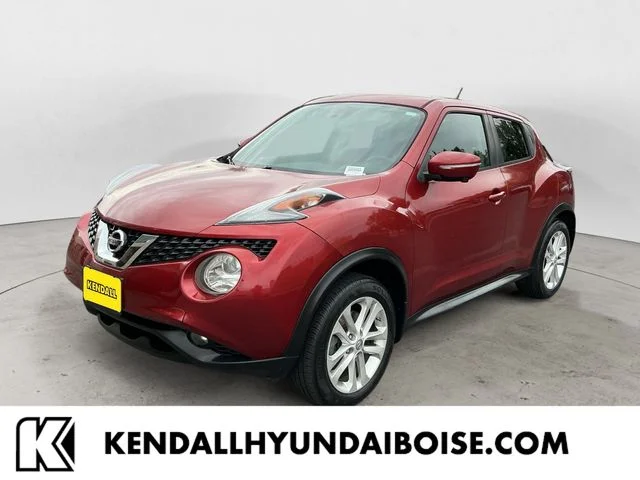 Used 2015 Red Nissan SL image 1