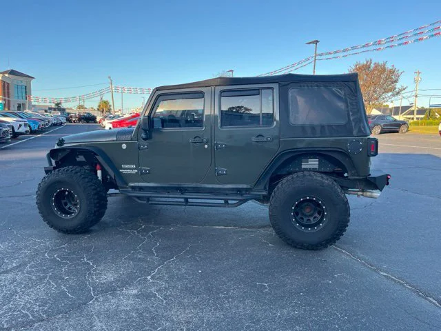 Used 2016  Jeep Unlimited Sport image 36