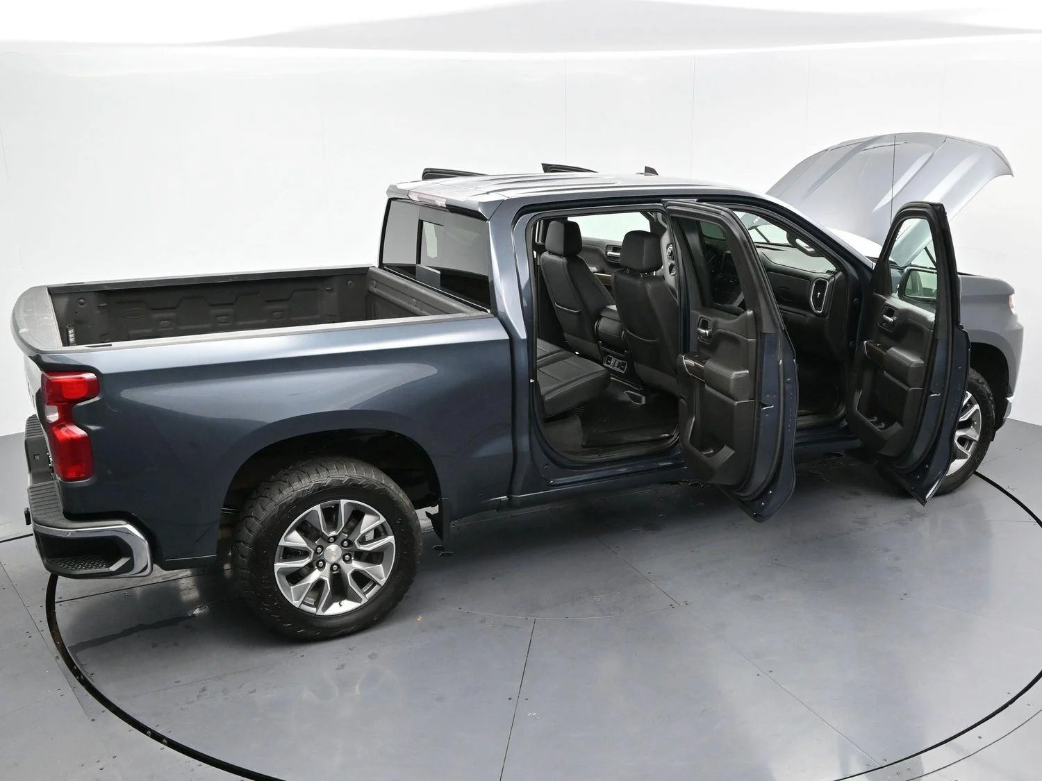 Used 2021 Shadow Gray Metallic Chevrolet LT image 41