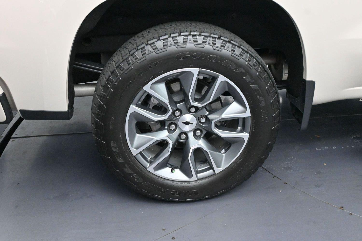 Used 2026 White Sands Chevrolet RST image 34