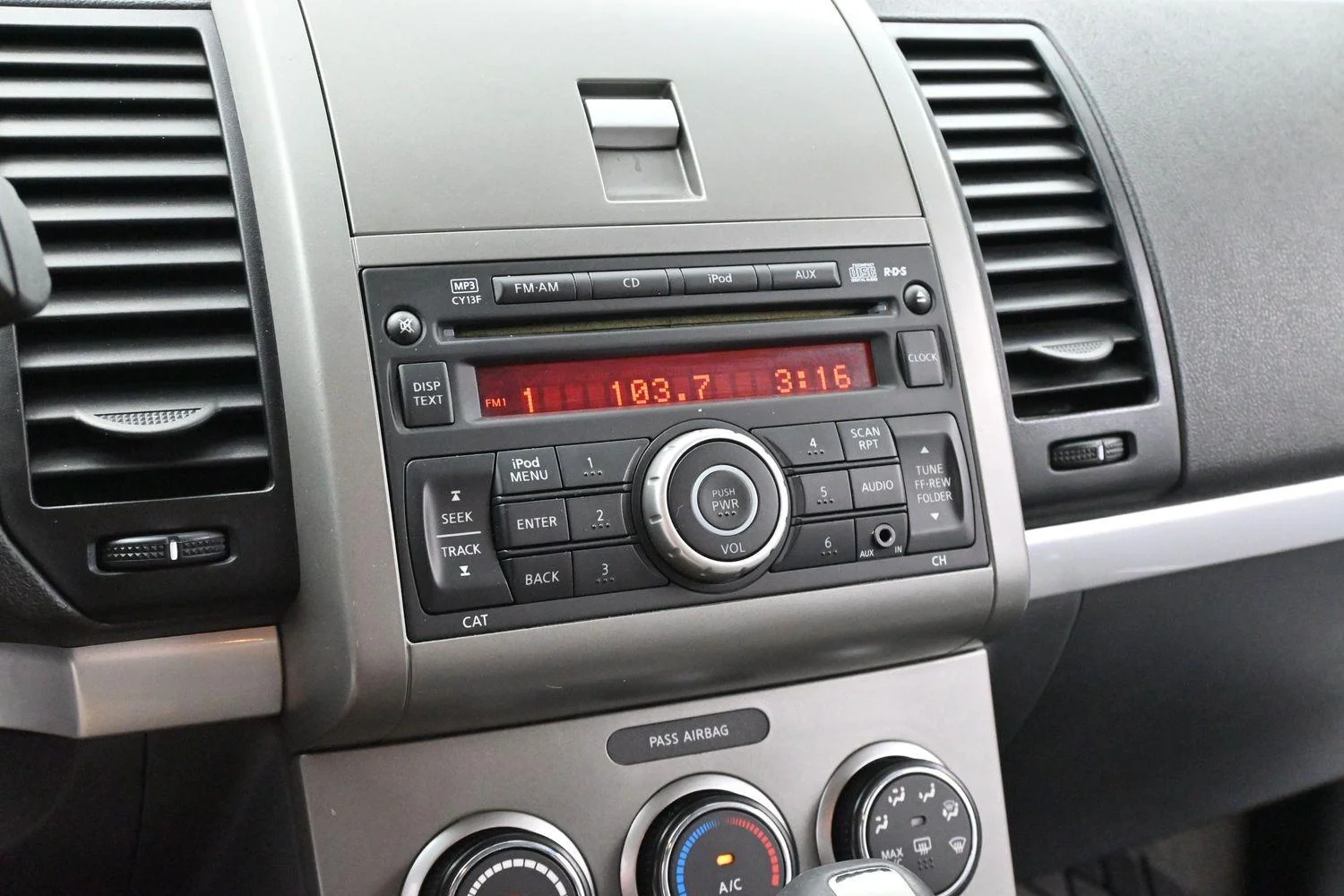 Used 2010 Brilliant Silver Metallic Nissan 2.0 SR image 19