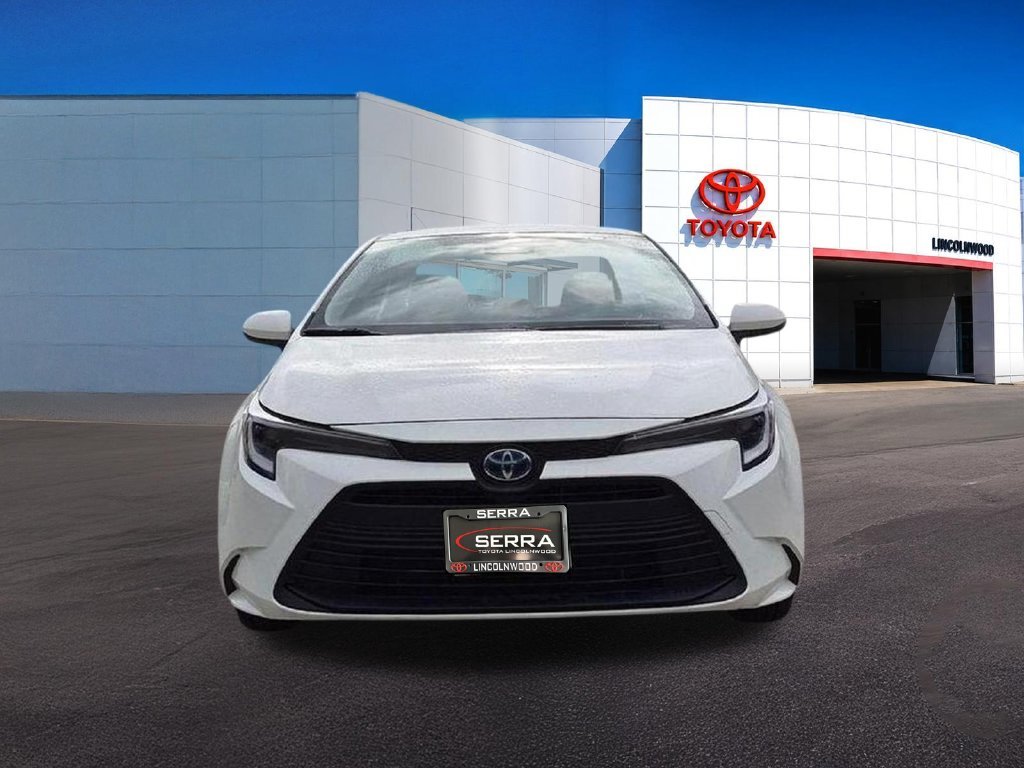 Used 2023 White Toyota LE image 7
