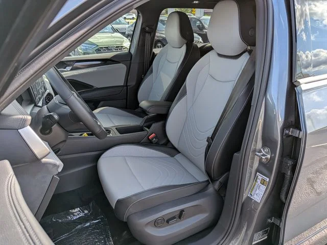 New 2026 Silver Volkswagen 2.0T SE R-Line Black image 8