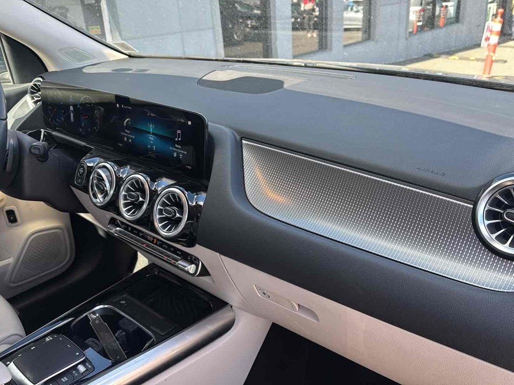 Used 2022 Blue Mercedes-Benz GLA 250 image 19