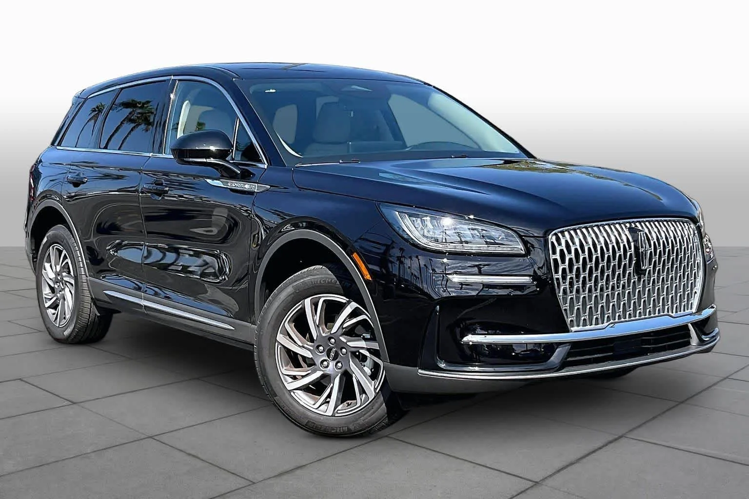Pre-Owned 2025 Lincoln Corsair Premiere