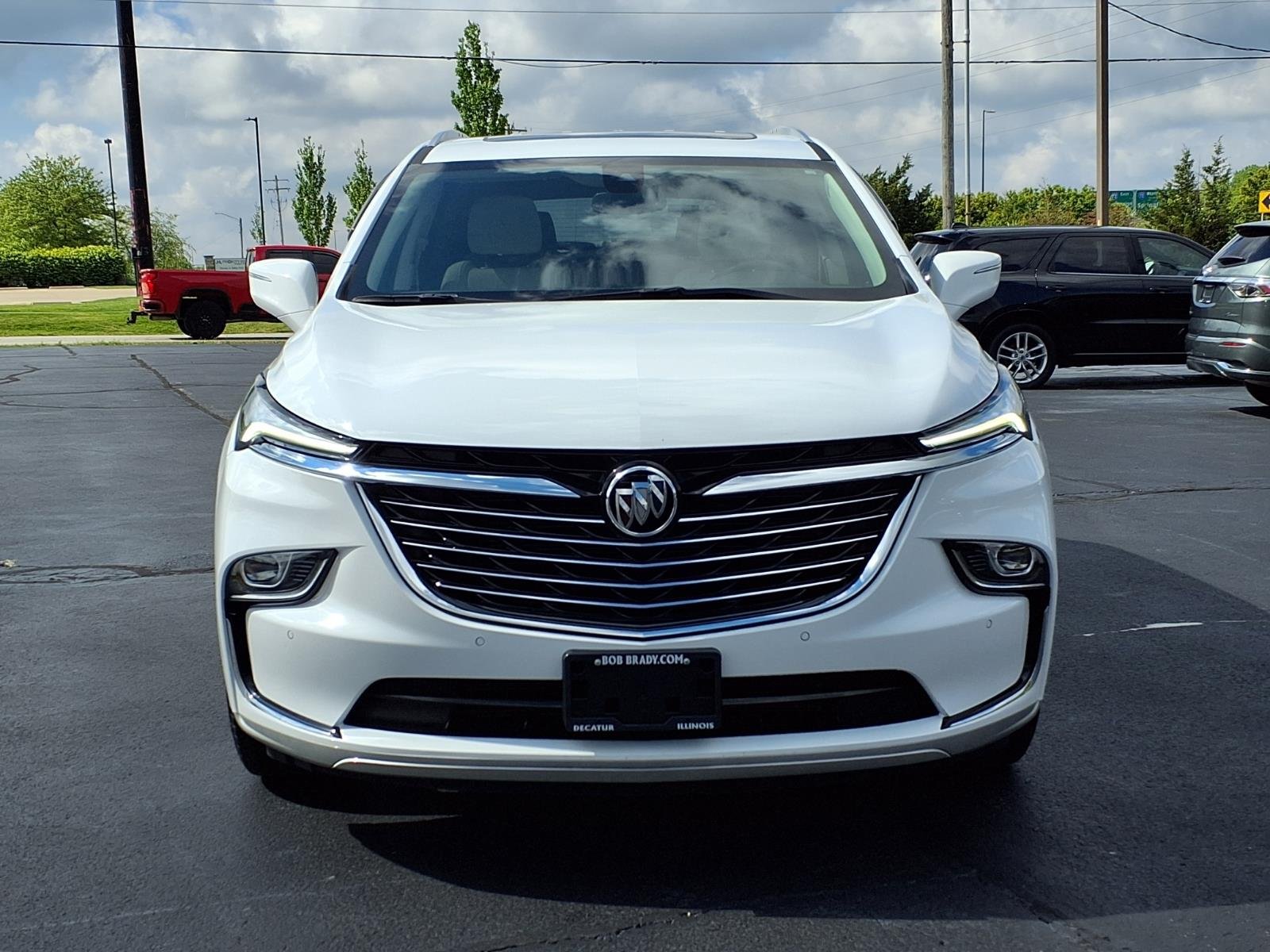 Used 2023 White Buick Essence image 26
