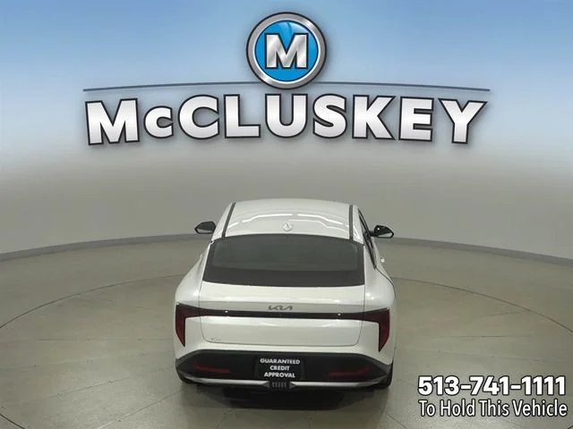 Used 2025 White Kia LXS image 23