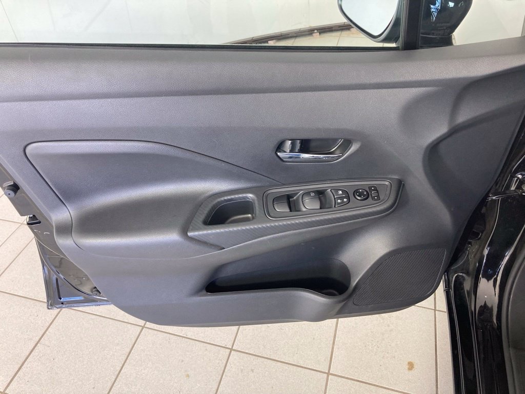 2025 Nissan Versa Sedan SV - Photo 11