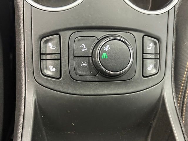Used 2021 White GMC SLT image 35