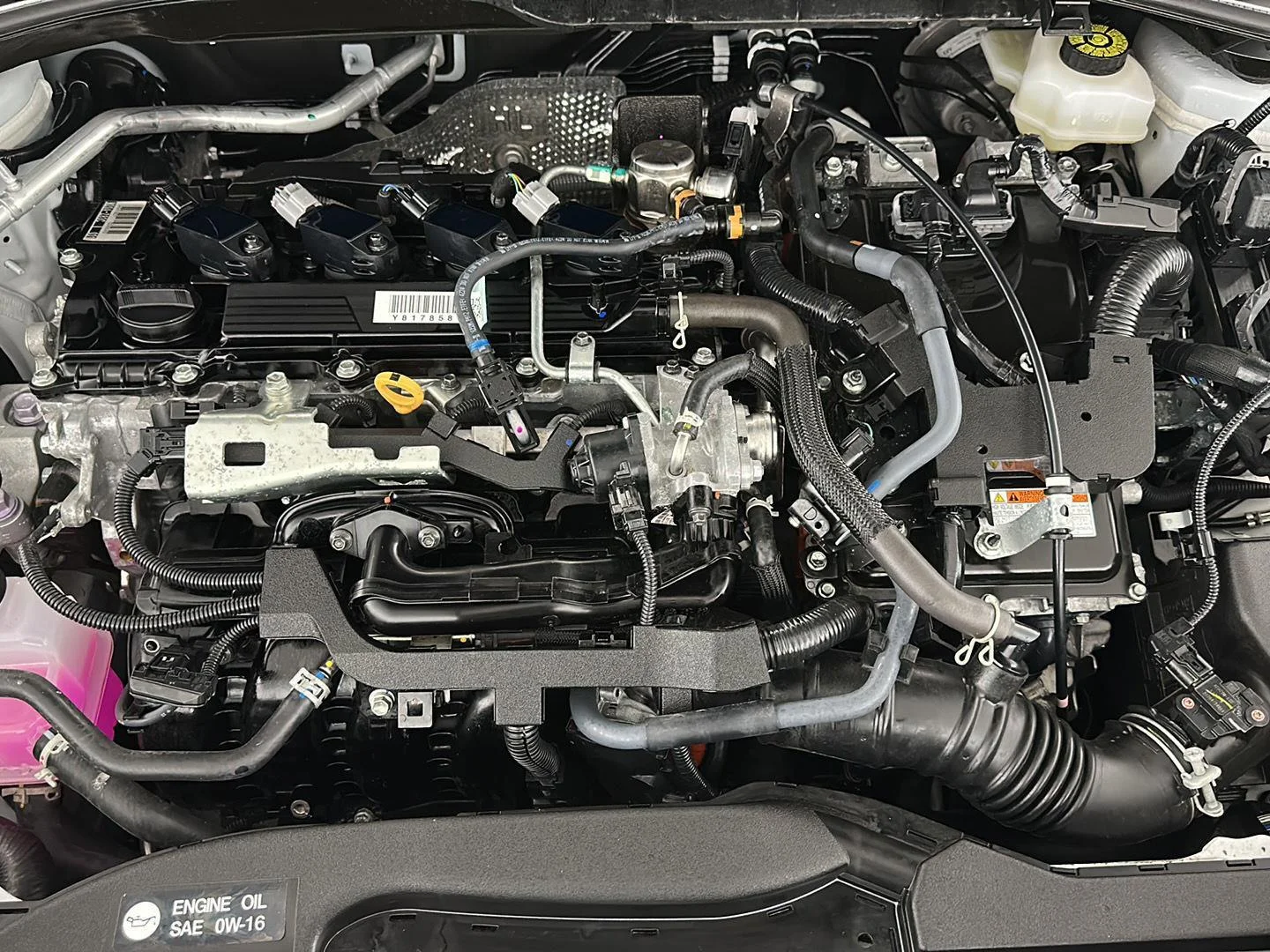 Used 2025 Wind Chill Pearl Toyota XSE image 26