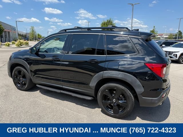 Used 2019 Black Honda Elite image 3